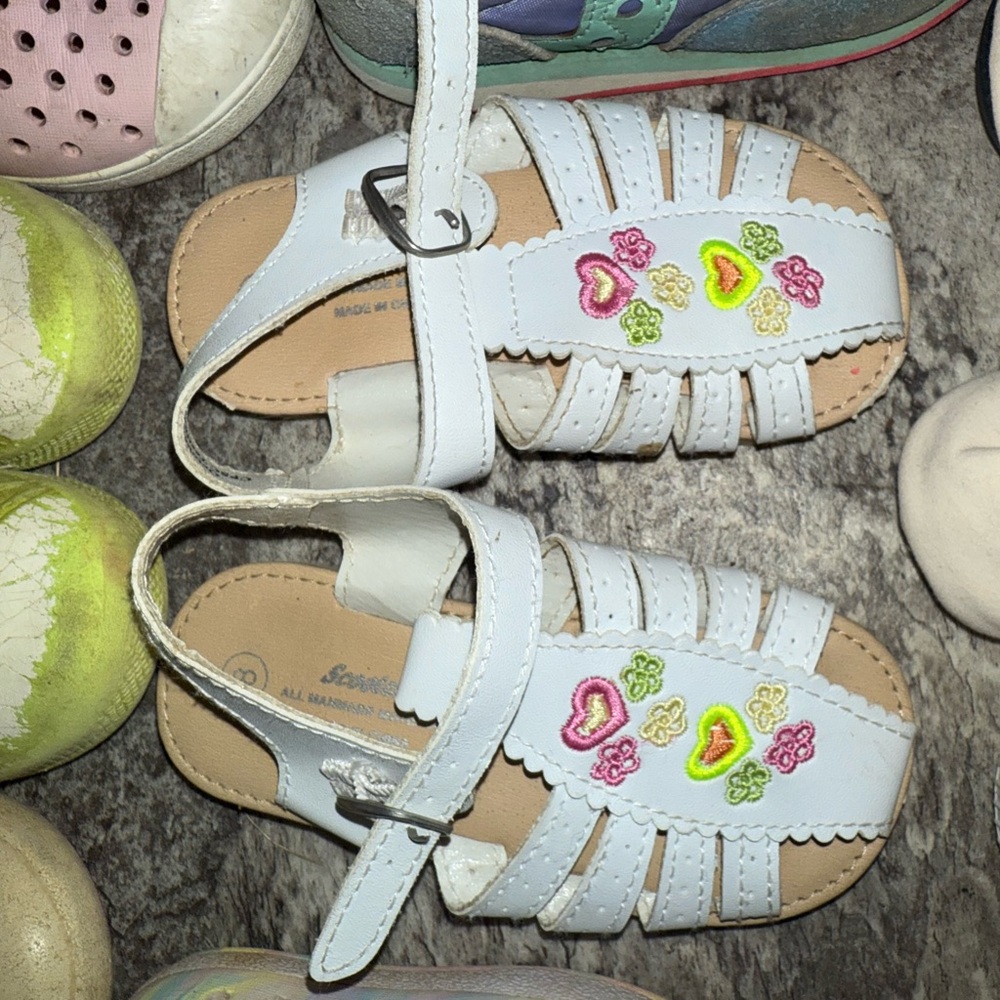White and Pink Sandals with Strappy Design